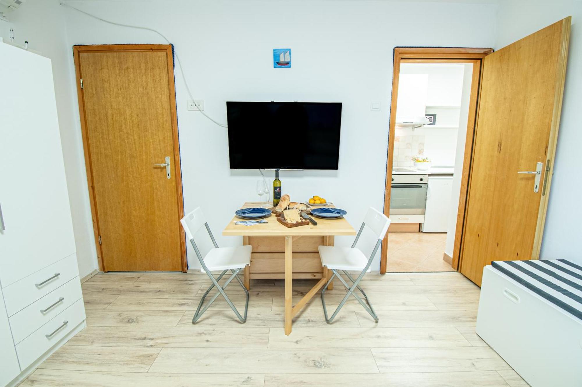 Umag Center Apartment Parking By Rentistra المظهر الخارجي الصورة
