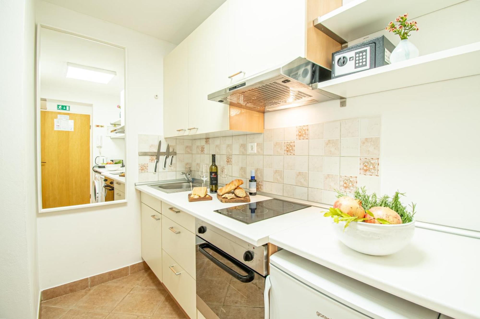 Umag Center Apartment Parking By Rentistra المظهر الخارجي الصورة